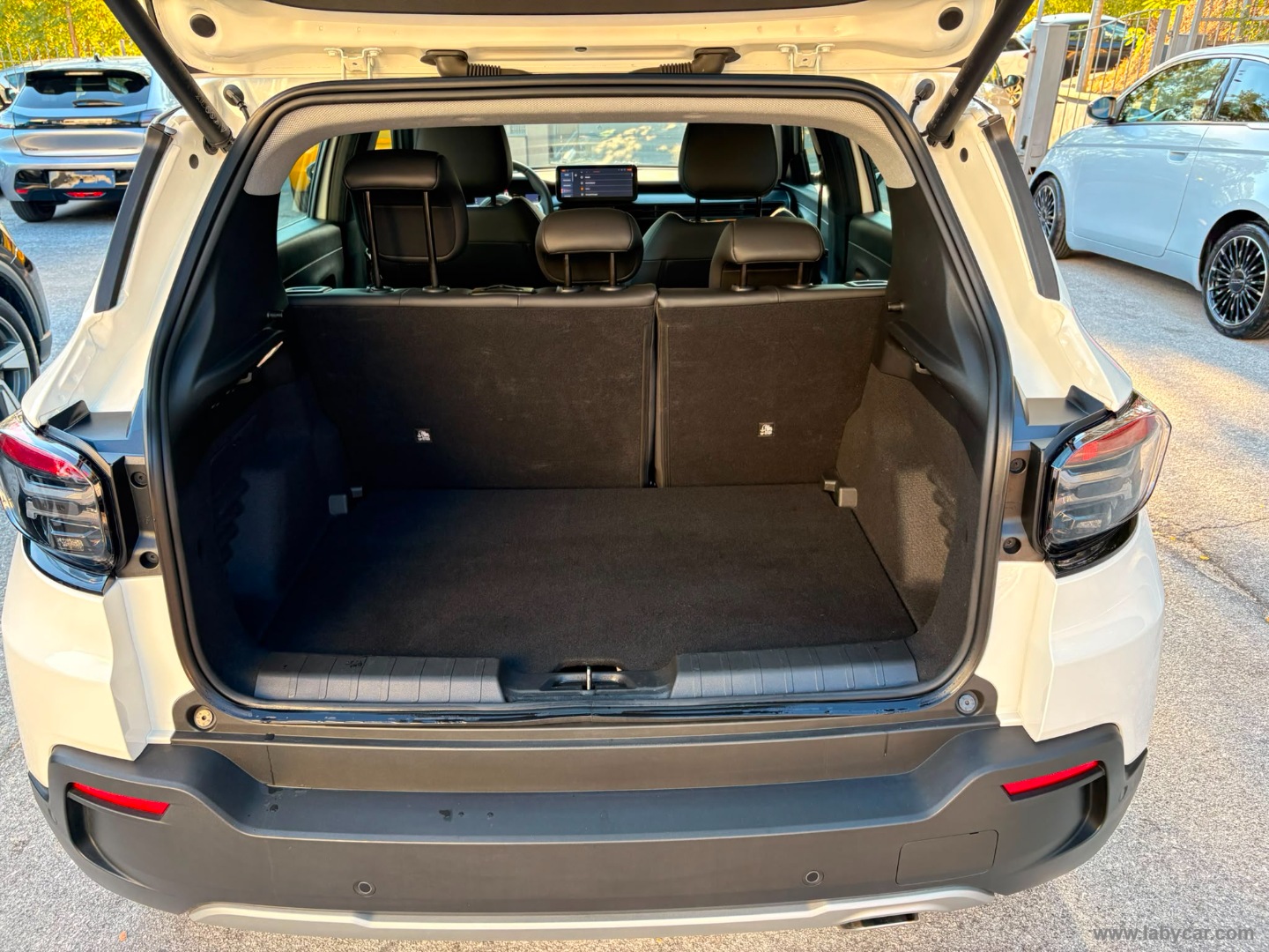 Jeep Avenger 1.2 Turbo Altitude - Immagine 10