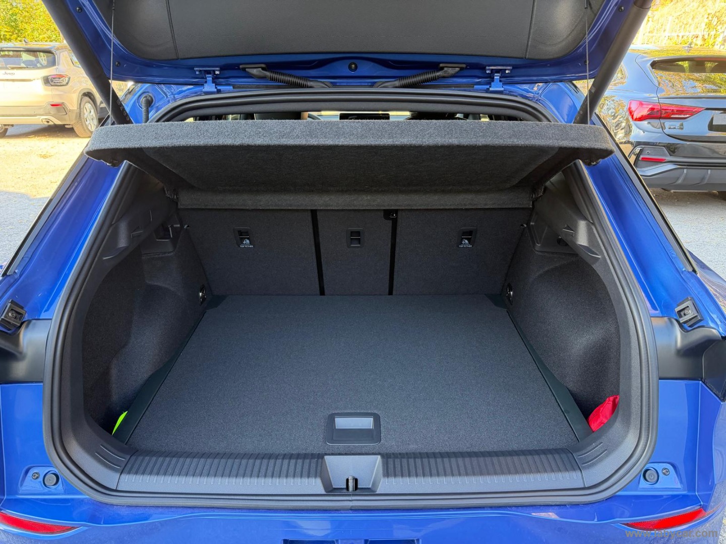 Volkswagen T-Roc 1.5 eTSI ACT 150 CV DSG R-Line - Immagine 10
