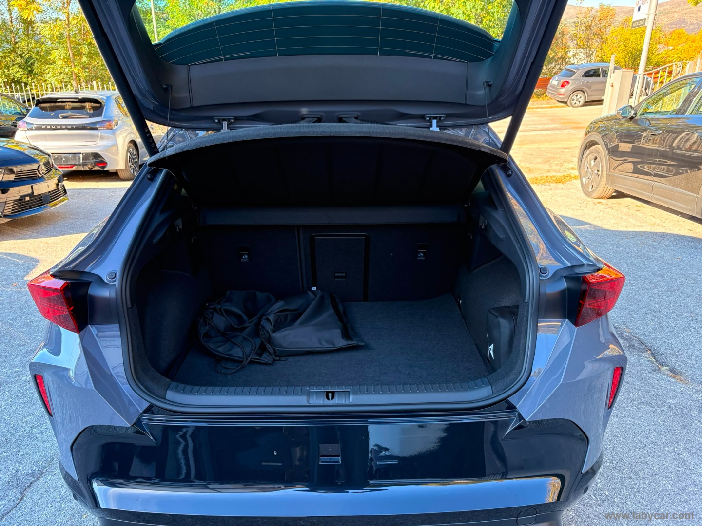 CUPRA Formentor 1.5 e-Hybrid DSG - Immagine 10