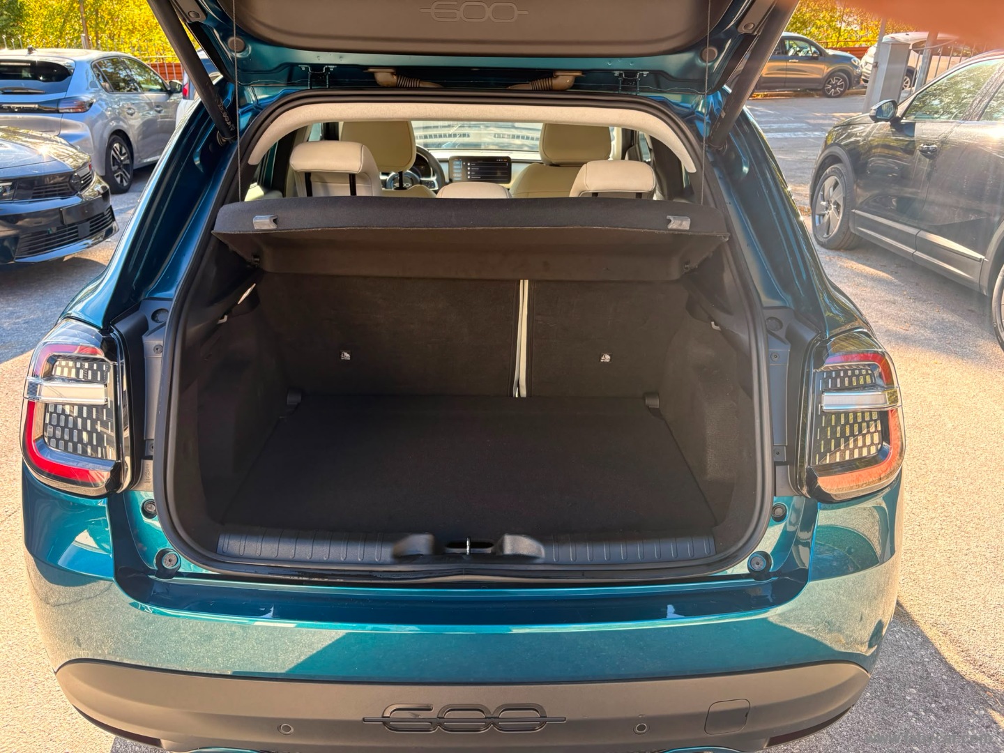 Fiat 600 Hybrid 110 CV DCT MHEV La Prima - Immagine 10
