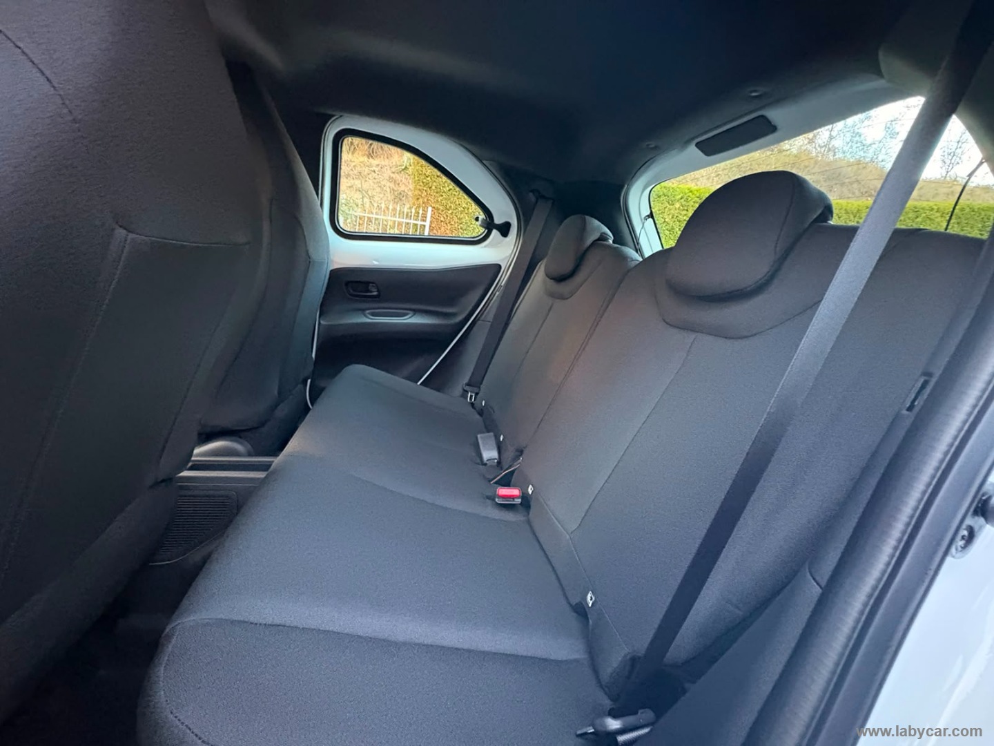 Toyota Aygo X 1.5 Hybrid 115 CV 5p. - Immagine 10