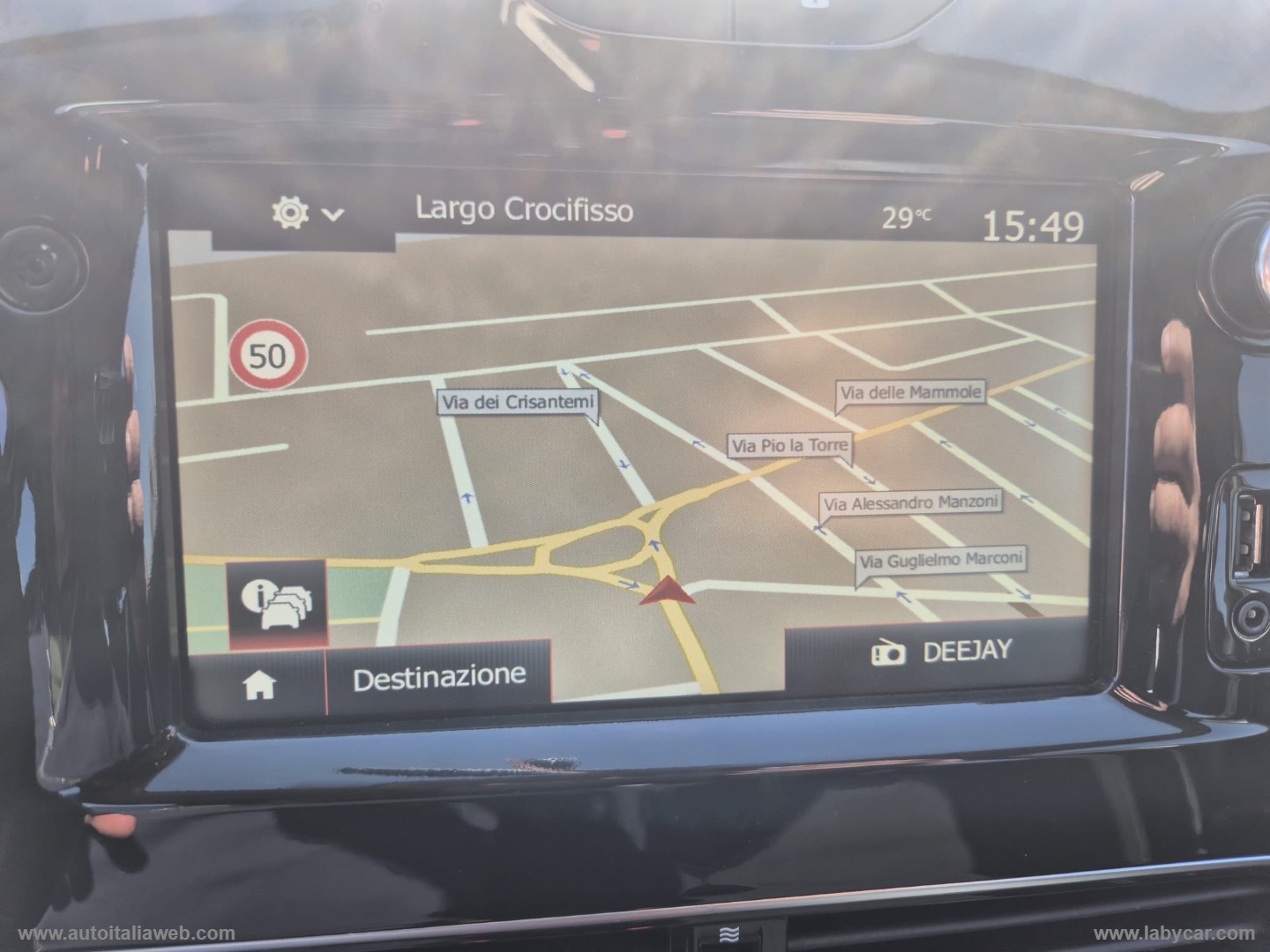 Clio dCi 8V 75CV 5p. Moschino Intens - immagine 10