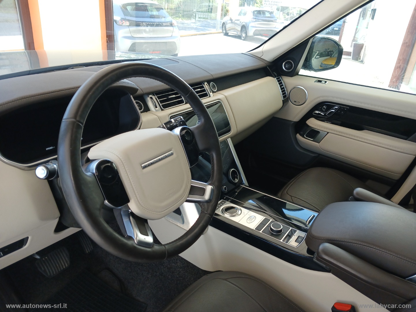 Range Rover 4.4 SDV8 FULL OPTIONAL FULL OPTIONAL TAGLIANDO APPENA ESEGUITO - immagine 10