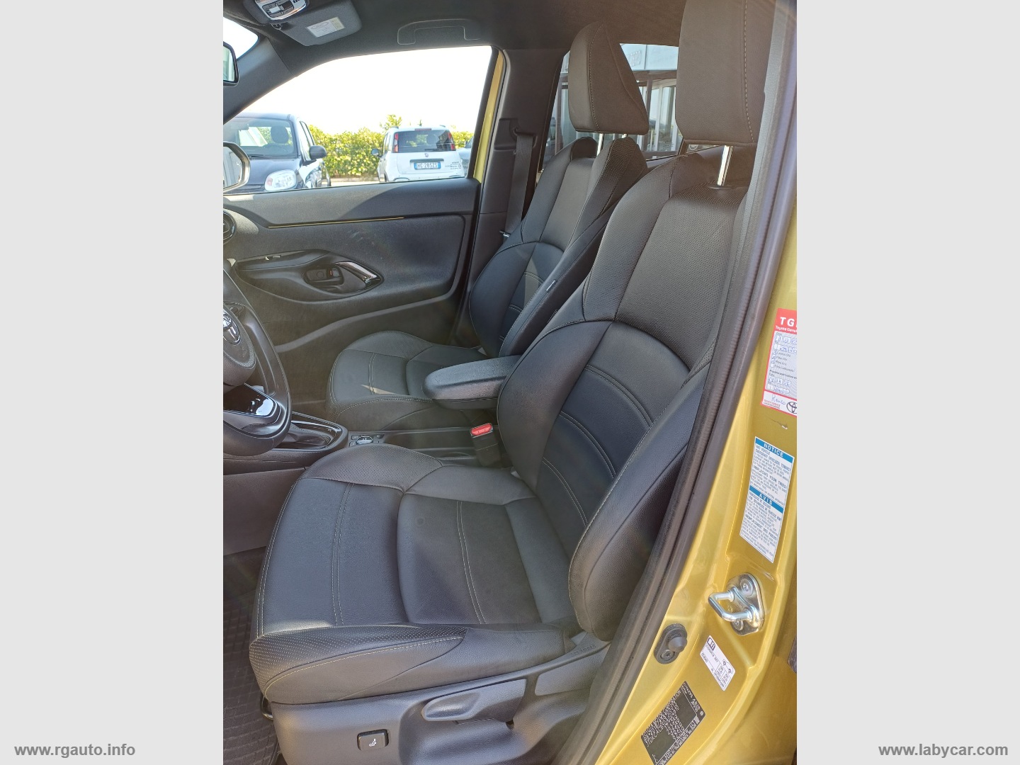 Yaris Cross 1.5 Hyb. 5p. E-CVT AWD Prem. - immagine 10