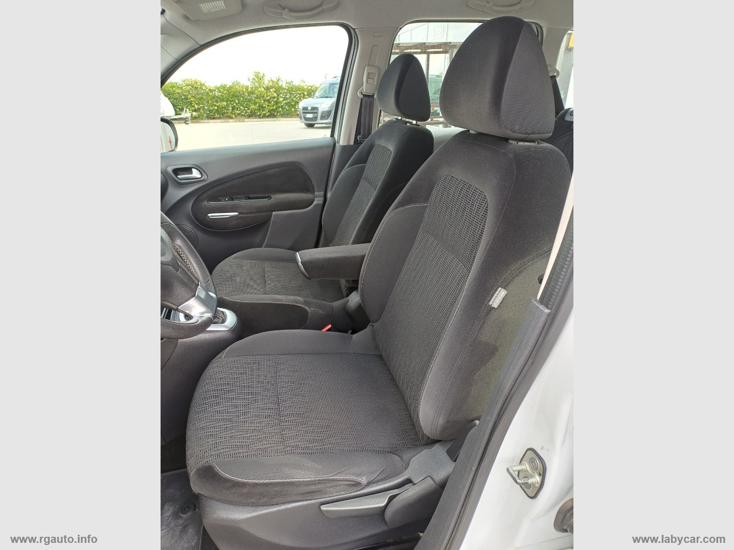 C3 Picasso 1.6 HDi 90 Exclusive - immagine 10