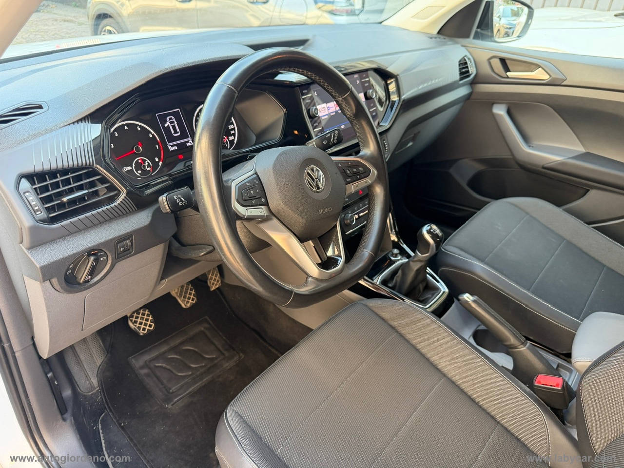 T-Cross 1.0 TSI 115 CV Style BMT - immagine 10