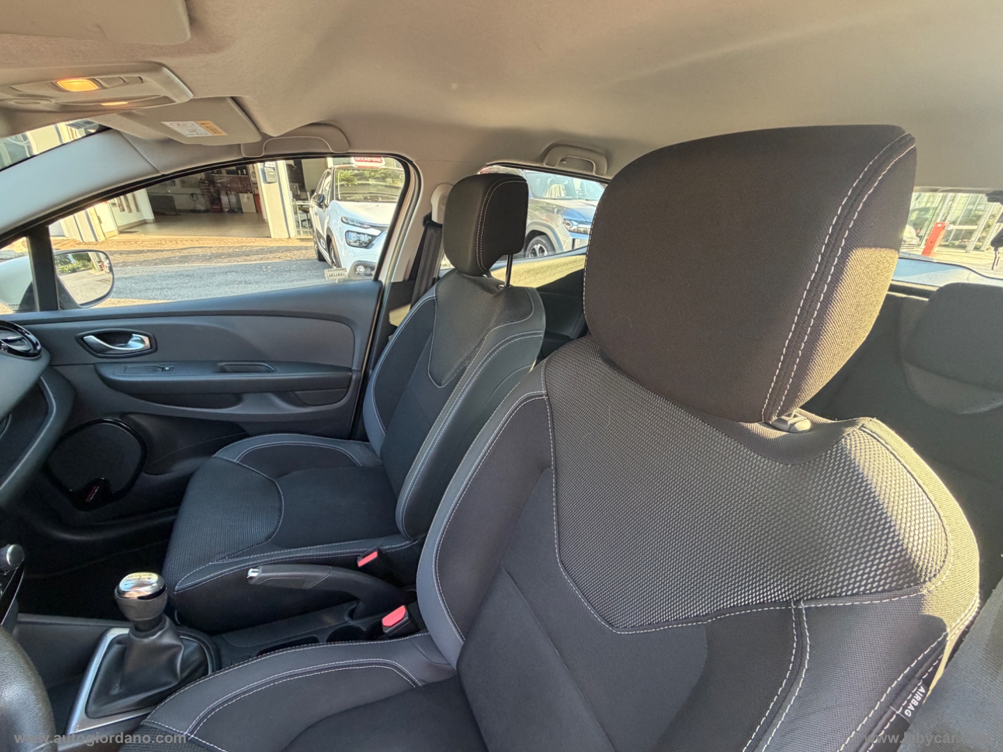 Clio 1.2 75 CV 5p. Life - immagine 10
