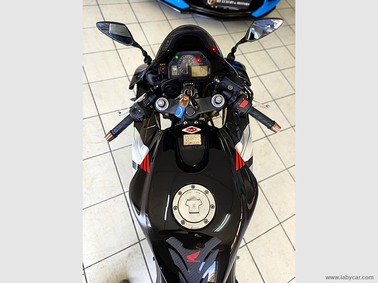 CBR 600 RR - immagine 10