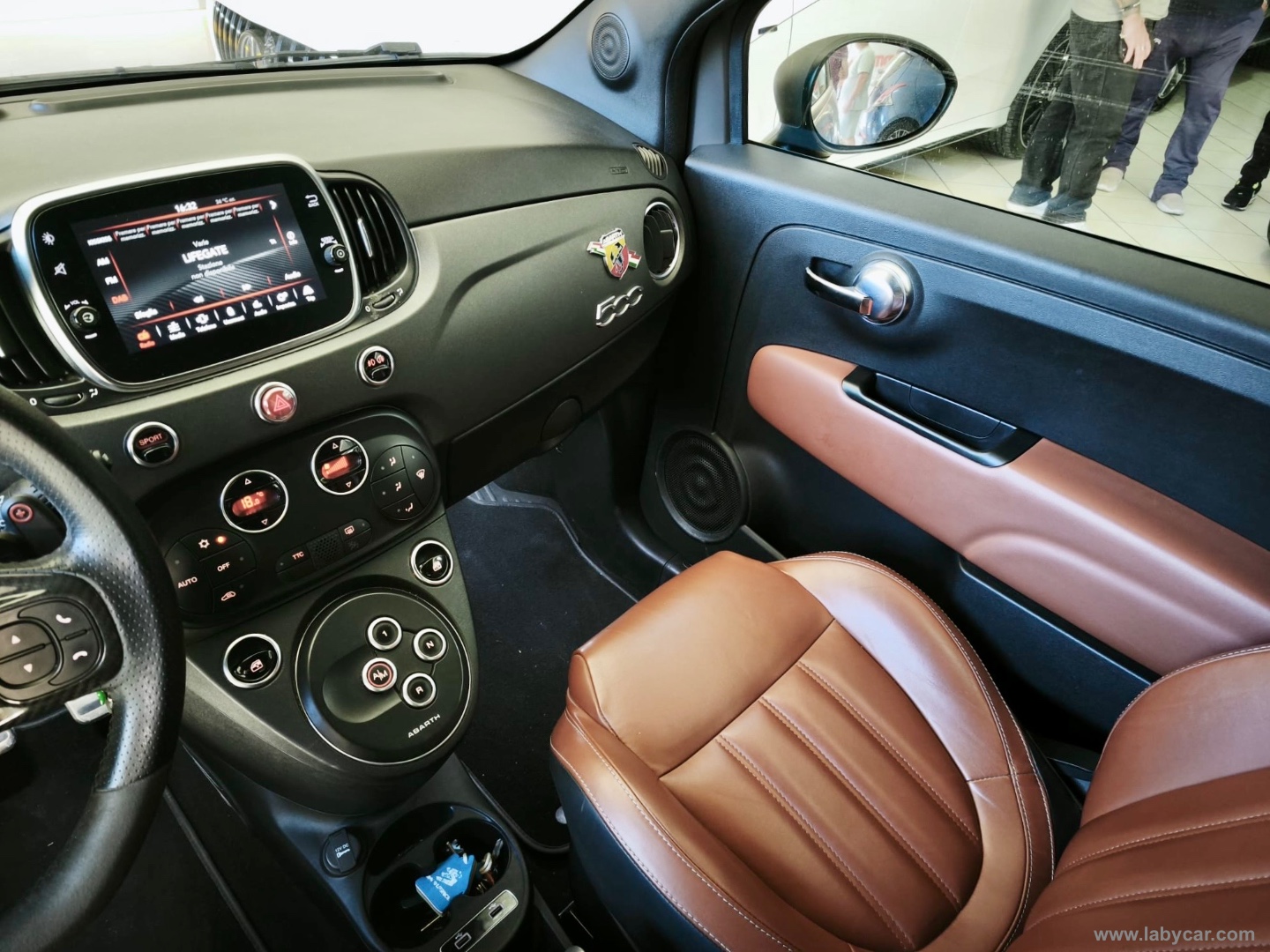 595 1.4 Turbo T-Jet 180 CV MTA Compet. - immagine 10