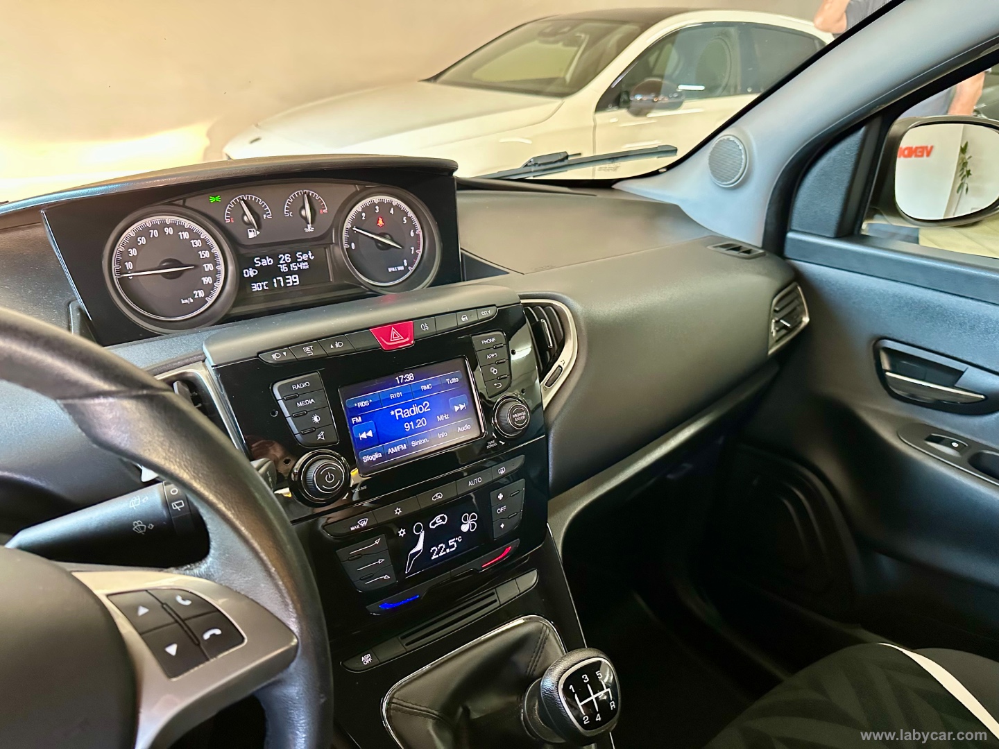 Ypsilon 1.2 69 CV 5p. Gold EURO 6 - immagine 10