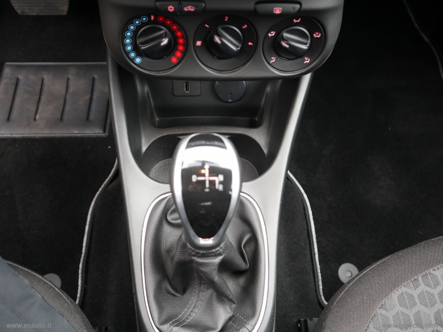 Corsa 1.4 90 CV aut. NON MARCIANTE - immagine 10
