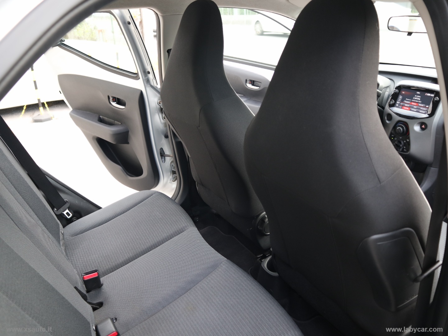 Aygo Con. 1.0 VVT-i 72CV 5p.x-music MMT - immagine 10