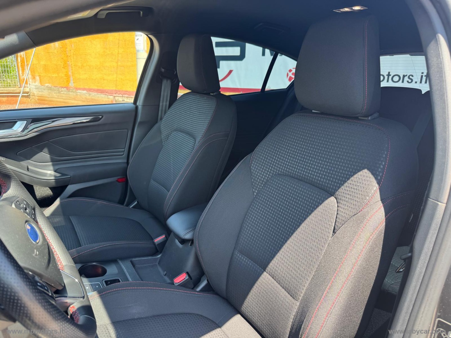 FOCUS ST-LINE 1.5 EcoBlue 115CV AUTOMATICA - immagine 10