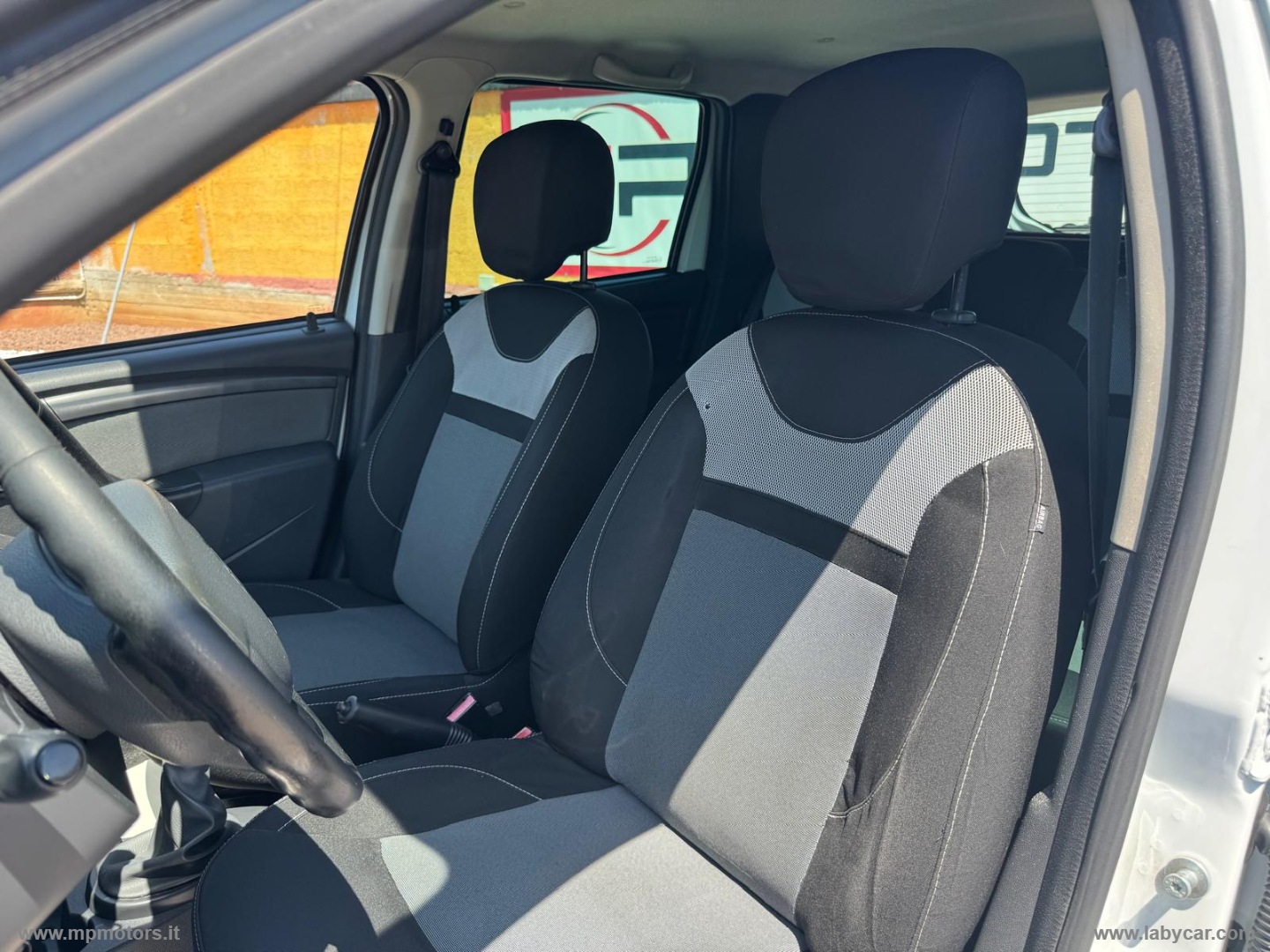 DUSTER AMBIANCE 1.5 dCi 110CV - immagine 10