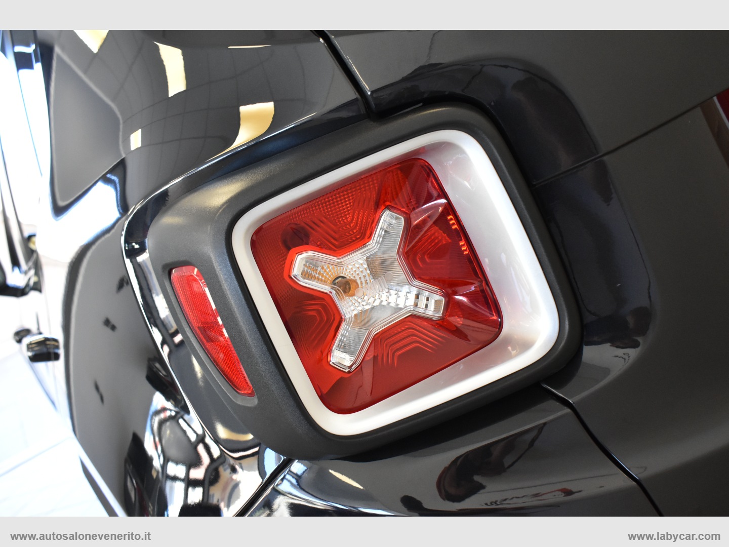 Renegade 1.6 Mjt 120CV Limited - immagine 10