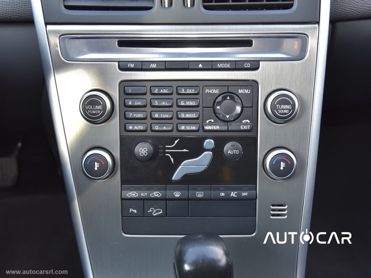 XC60 2.4D D3 AWD Geartronic Momentum - immagine 10
