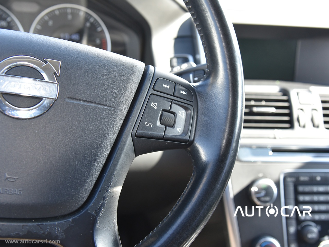 XC60 D4 AWD Momentum - immagine 10