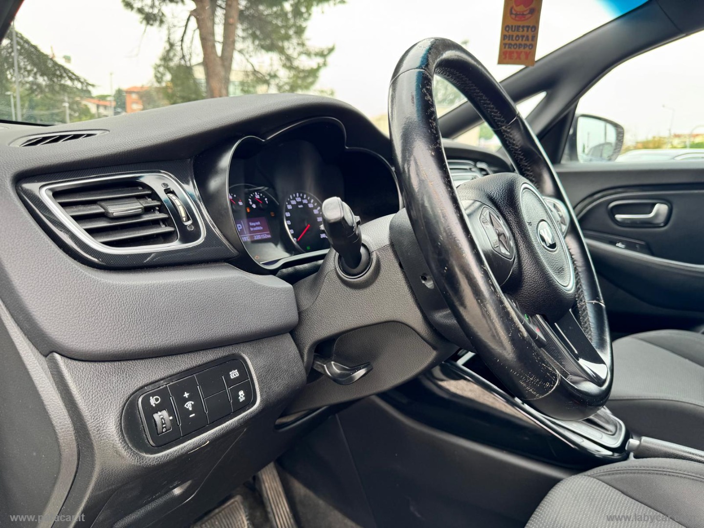Carens 1.7 CRDi 136 CV Auto Class - immagine 10