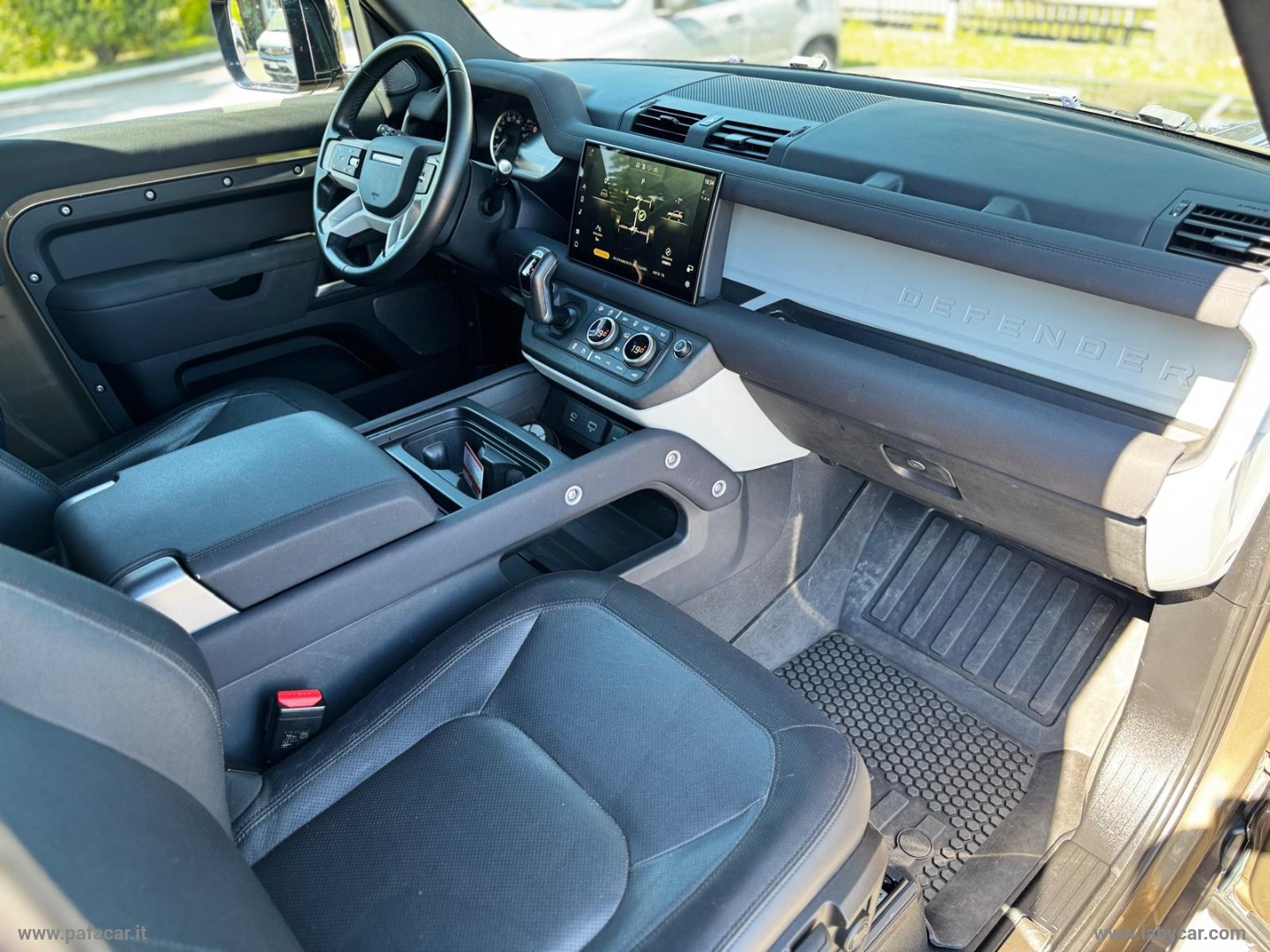 Defender 90 3.0D I6 200 CV X-Dynamic S - immagine 10