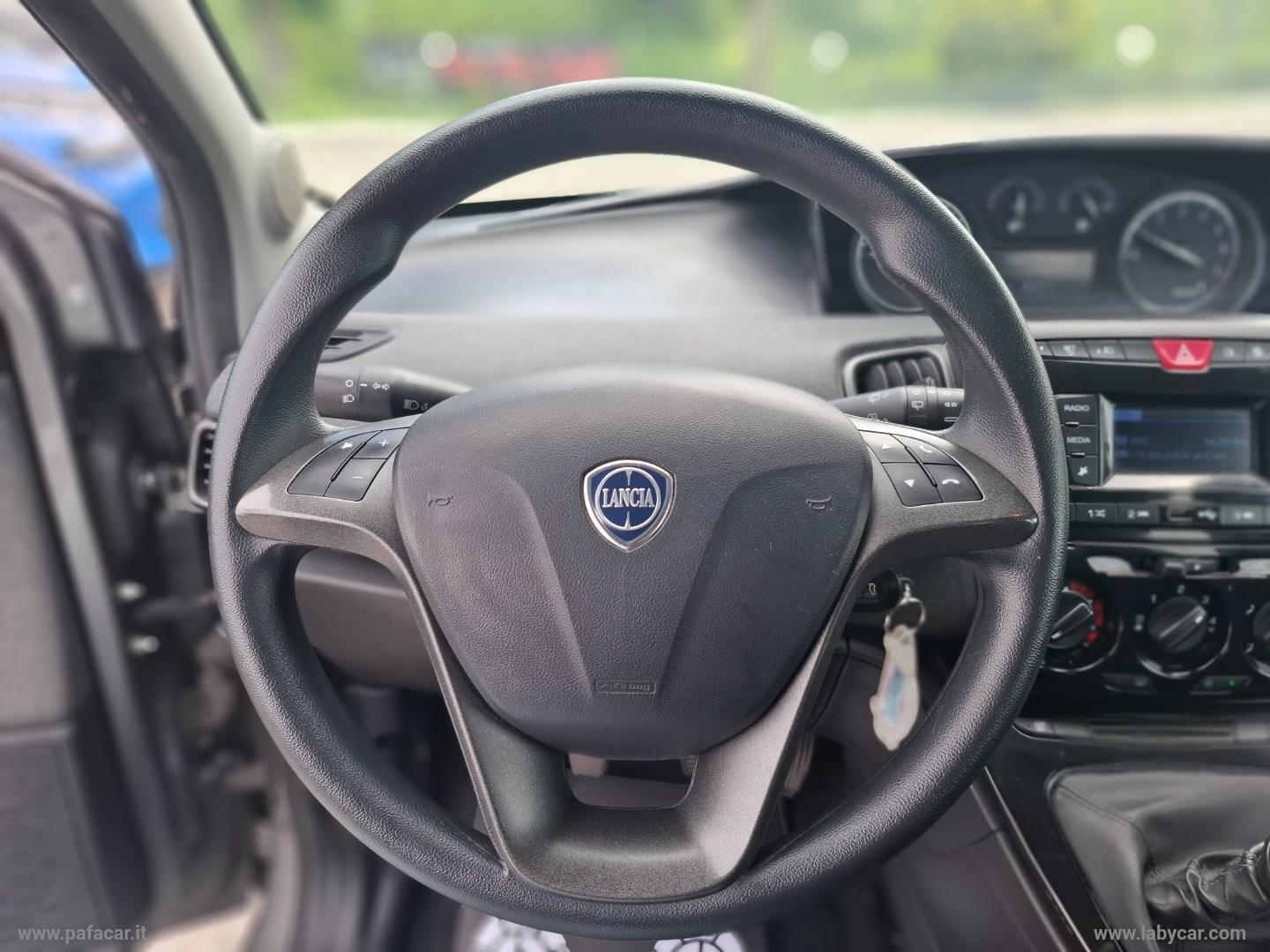 Ypsilon 1.0 FireFly 5p.S&S Hybrid Silver - immagine 10