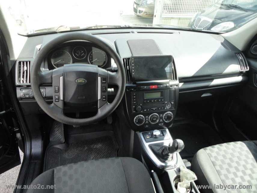 Freelander 2.2 TD4 S.W. SE - immagine 10
