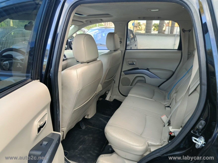 Outlander 2.0 DI-D Intense DPF - immagine 10