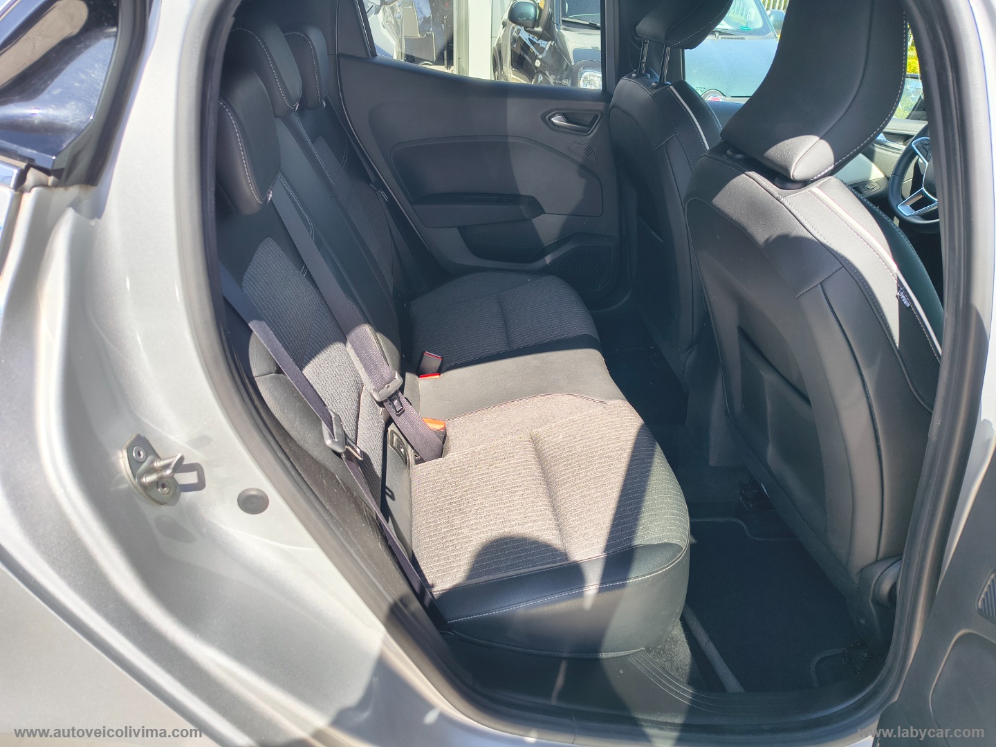 Clio TCe 100 CV GPL Techno - immagine 10