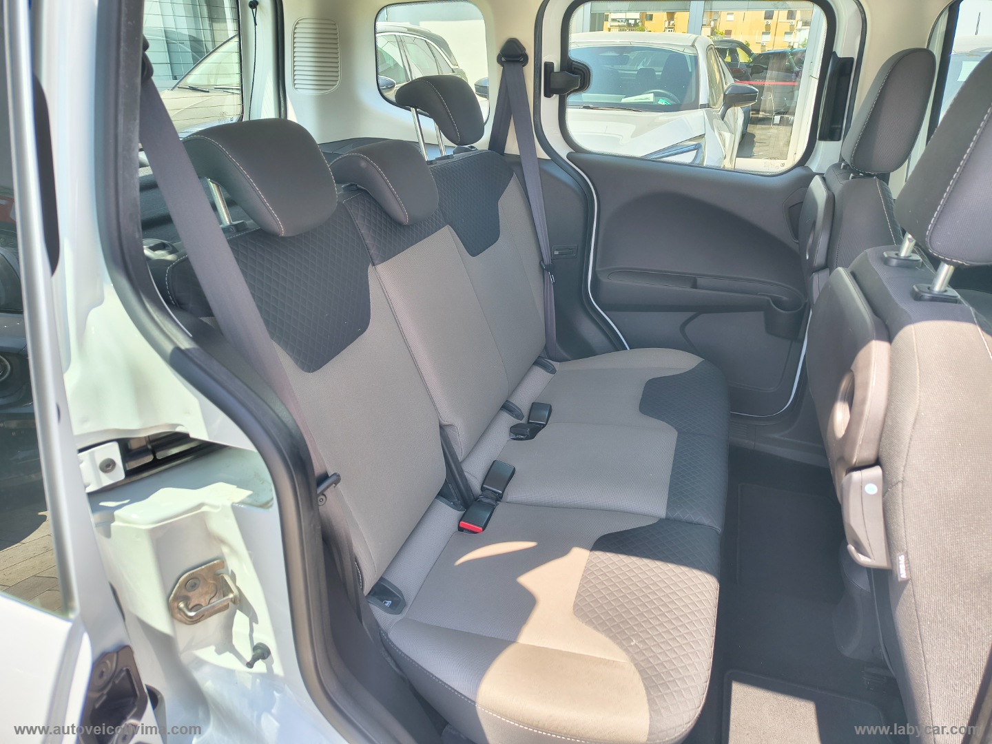 Tourneo Courier 1.5 TDCI 75 CV S&S Plus - immagine 10