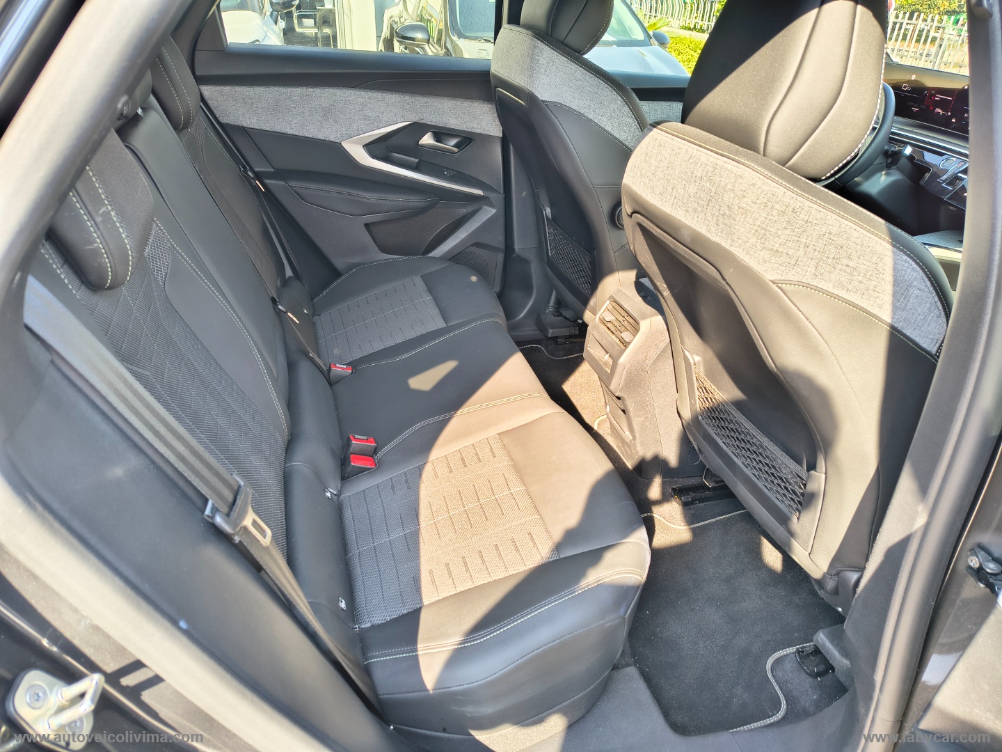 3008 Hybrid 145 e-DCS6 GT - immagine 10