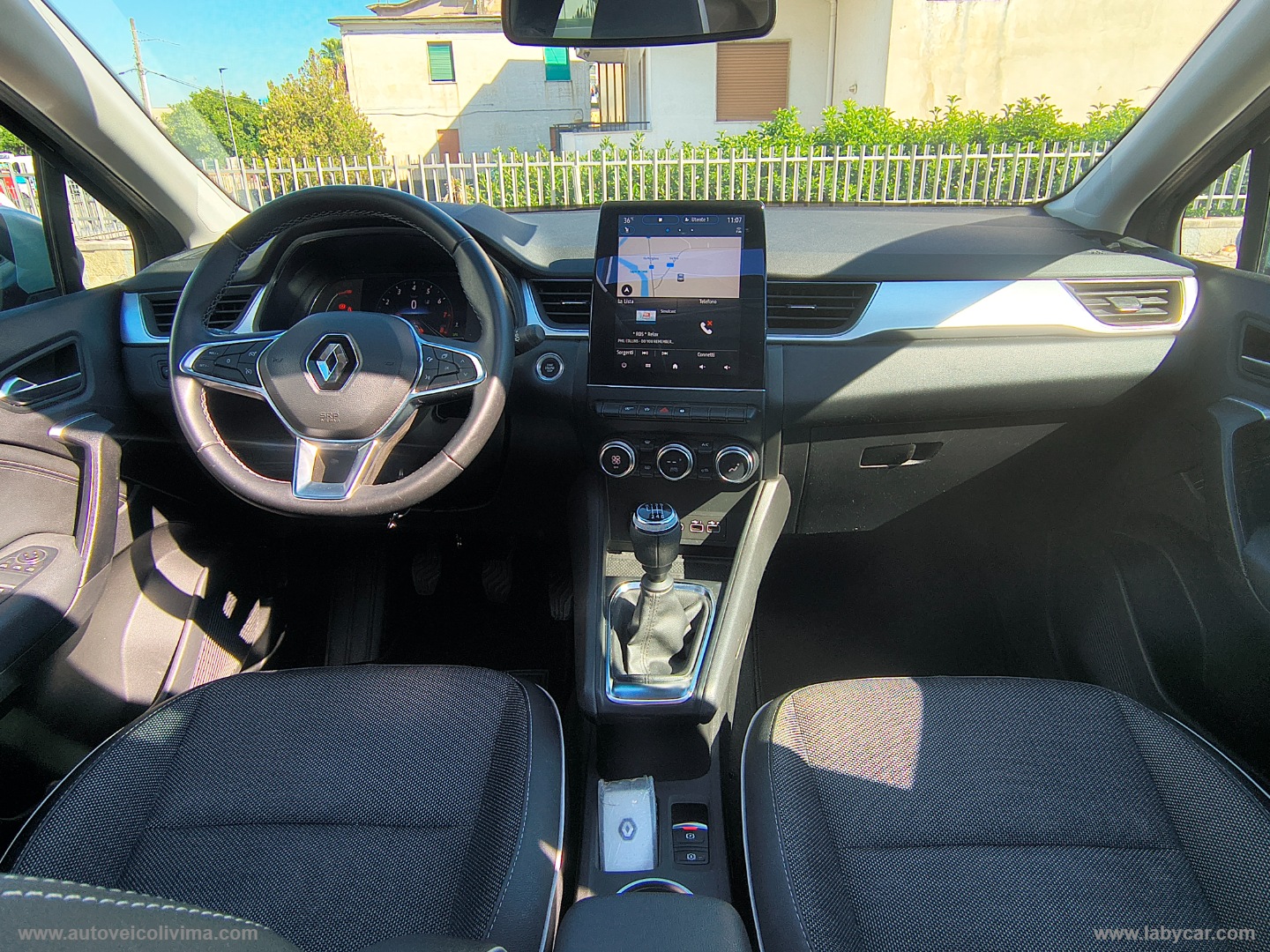 Captur TCe 100 CV GPL Techno TETTO APRIBILE - immagine 10