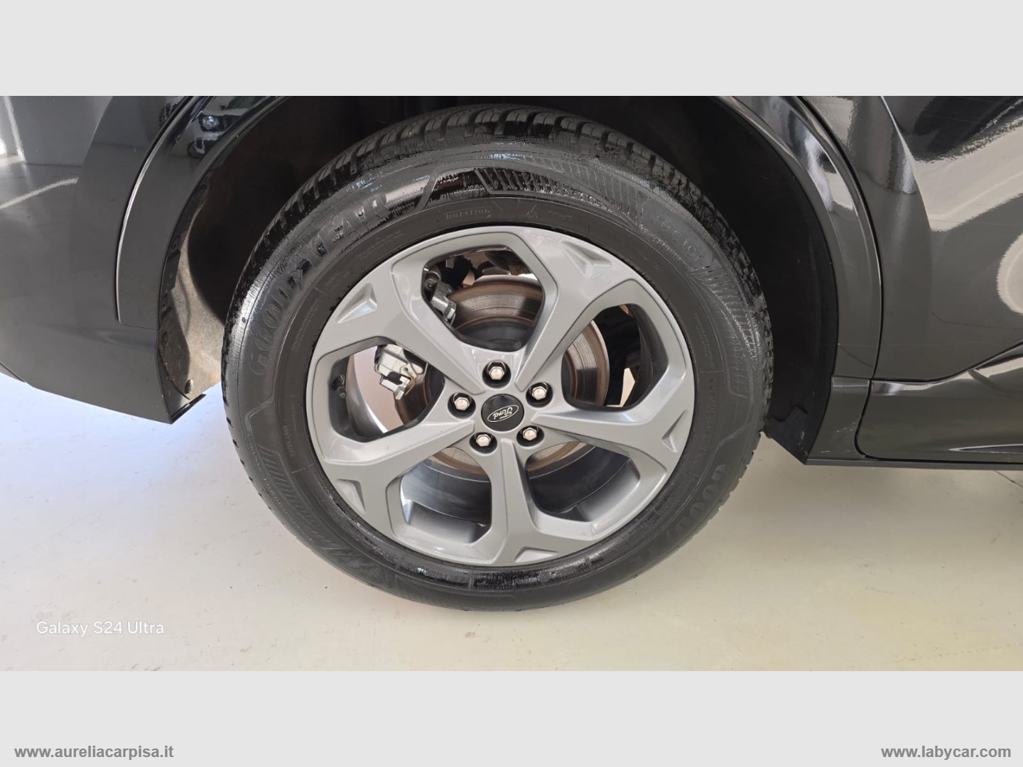 Kuga 2.5 FHEV 180 CV CVT 2WD ST-Line - immagine 10