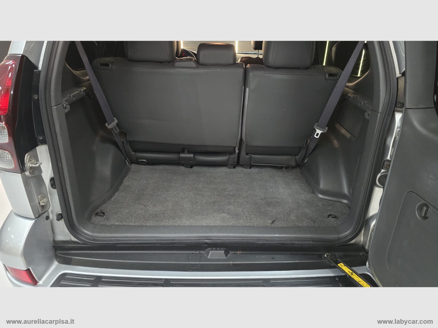 Land Cruiser 3.0 D-4D 16V 3p. aut. Exec. - immagine 10