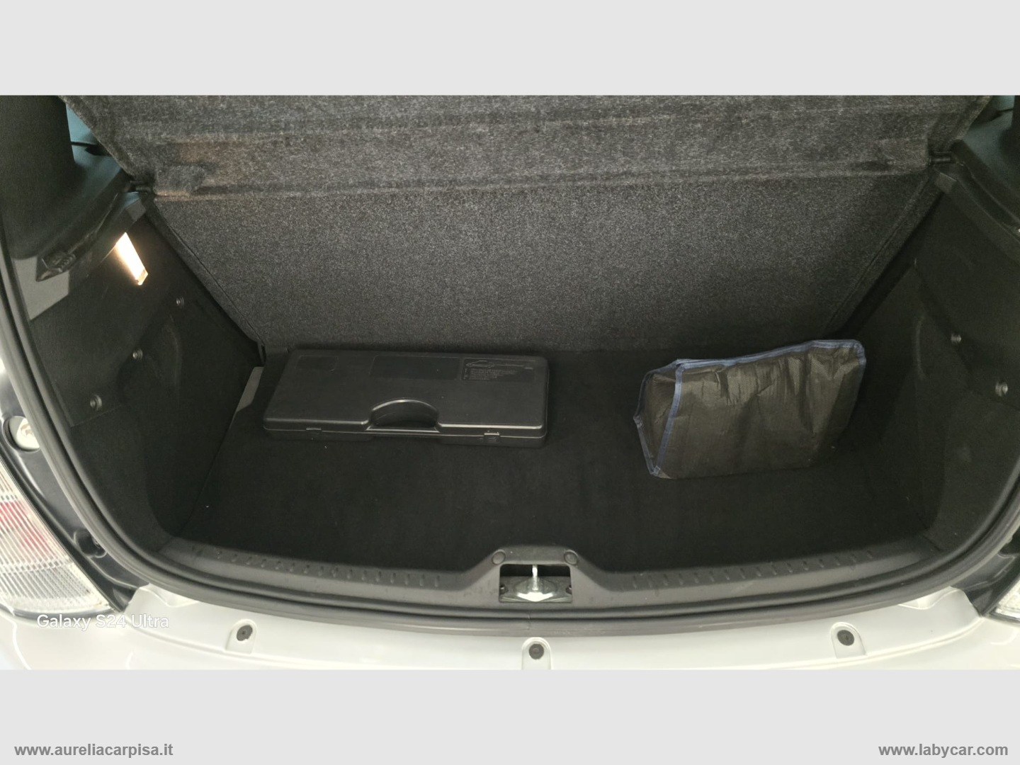 Ypsilon 1.4 Argento Ecochic GPL - immagine 10