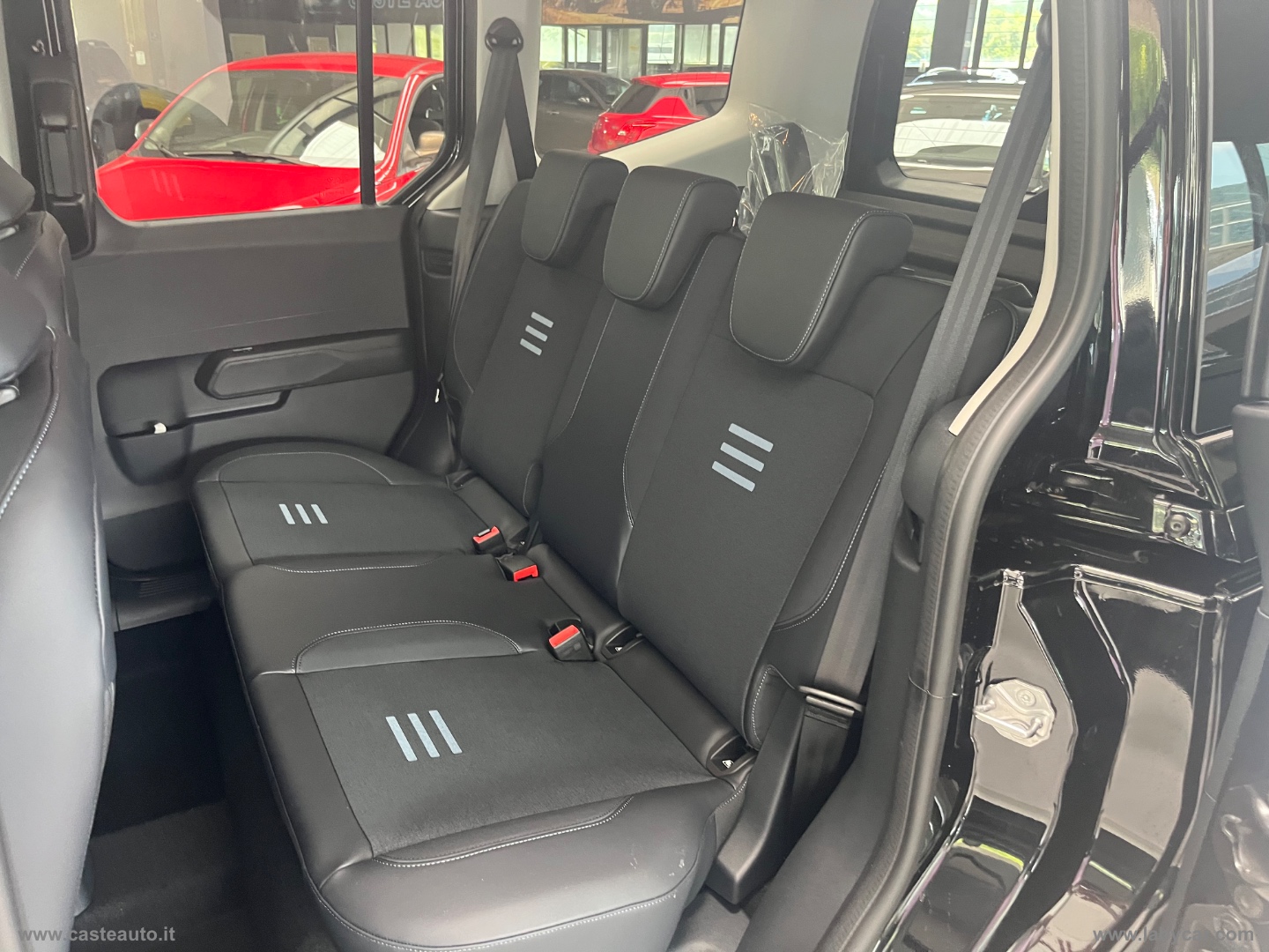 Tourneo Courier 1.0 EcoBoost Active - immagine 10