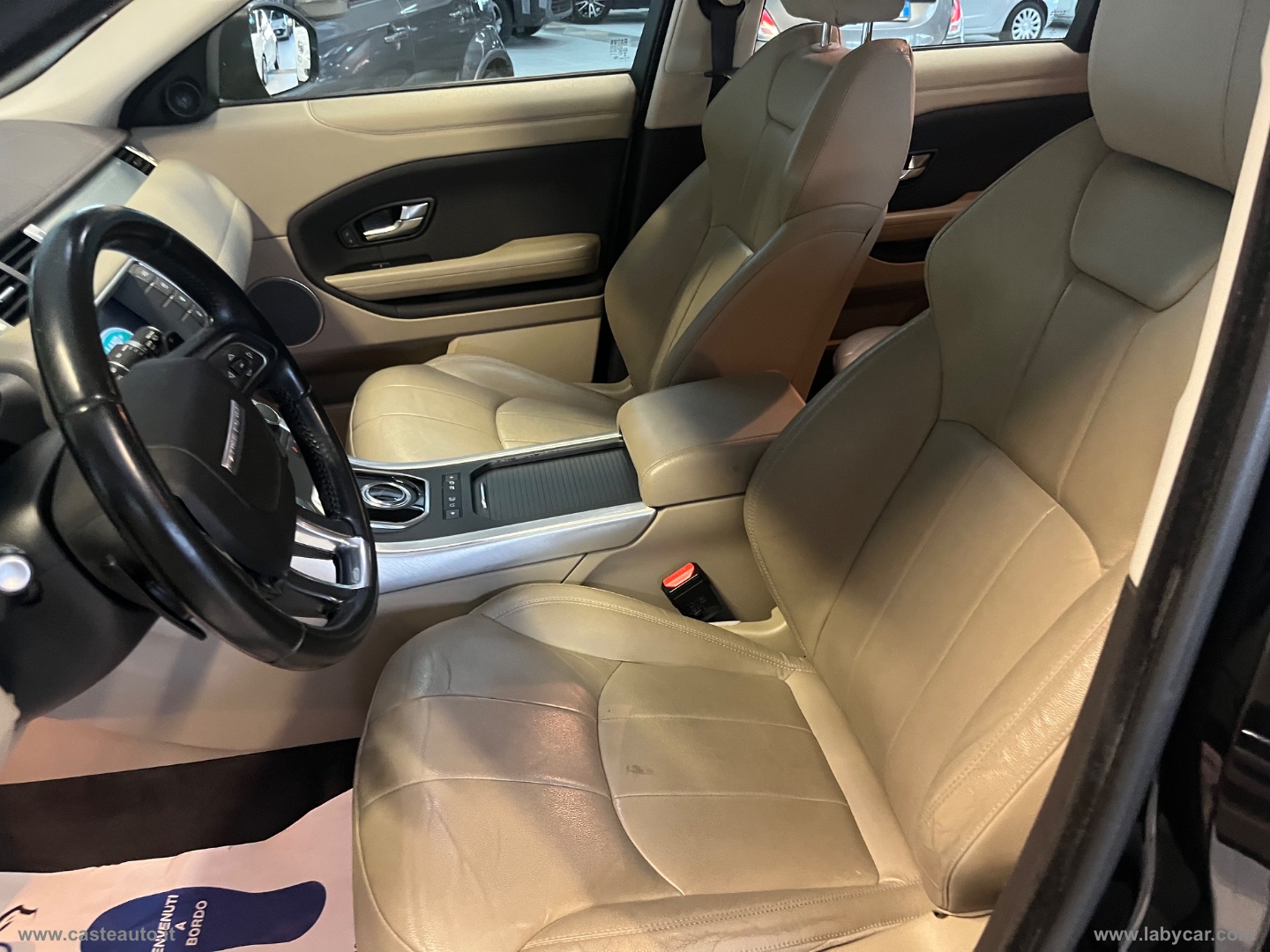 RR Evoque 2.0 TD4 150 CV 5p. Bs Ed. SE AUTOCARRO - immagine 10