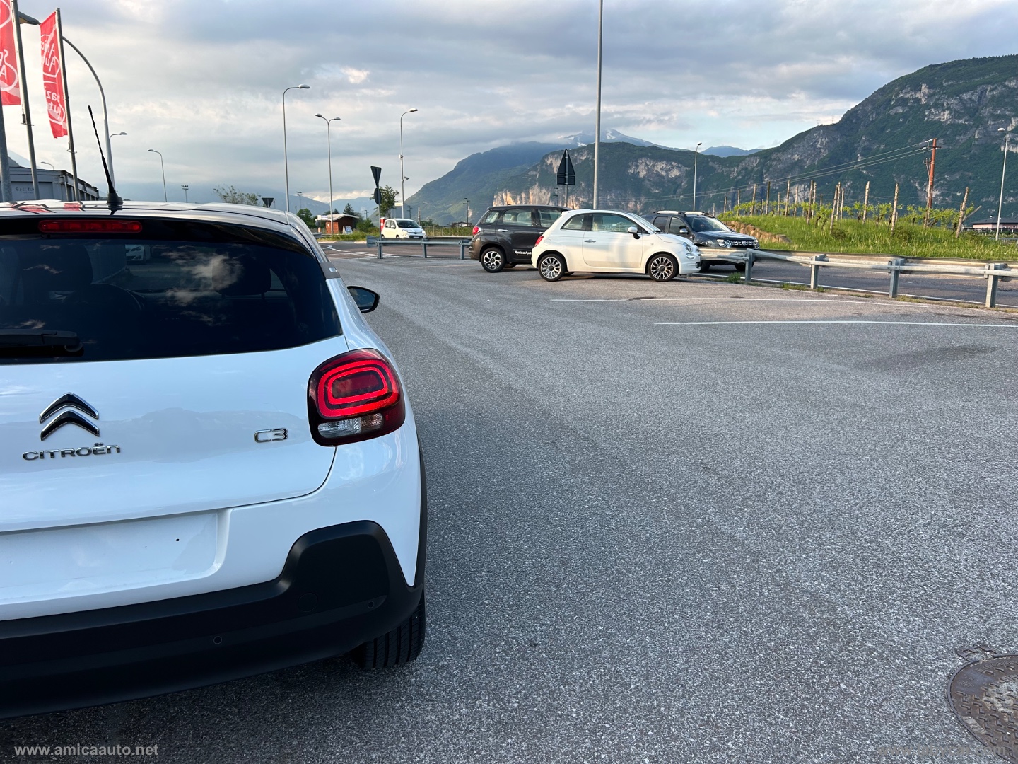 C3 PureTech 83 S&S Shine VERNICE BICOLORE - BIANCO/TETTO NERO - immagine 10