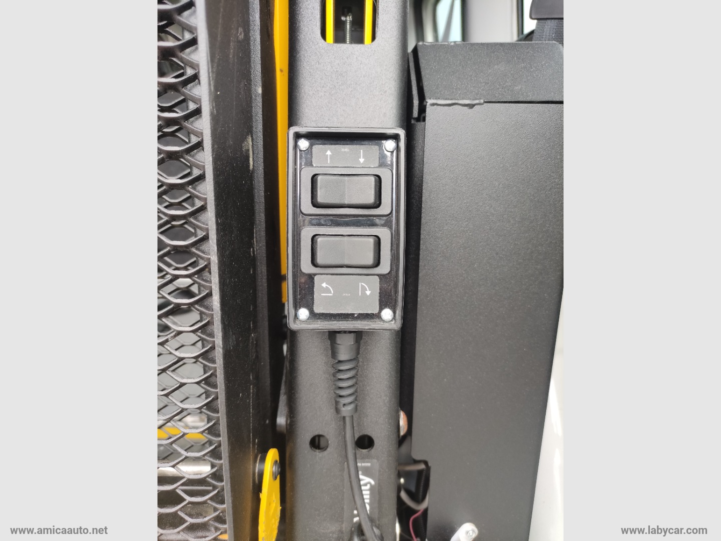 Doblò 1.6 MJT 120 PL Combi Maxi Loun. TETTO ALTO CON PEDANA POST. PER OSPITI DISABILI - immagine 10