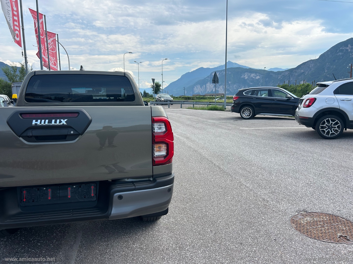 Hilux 2.8 D-4D 48V A/T 4WD DC Invincible - immagine 10