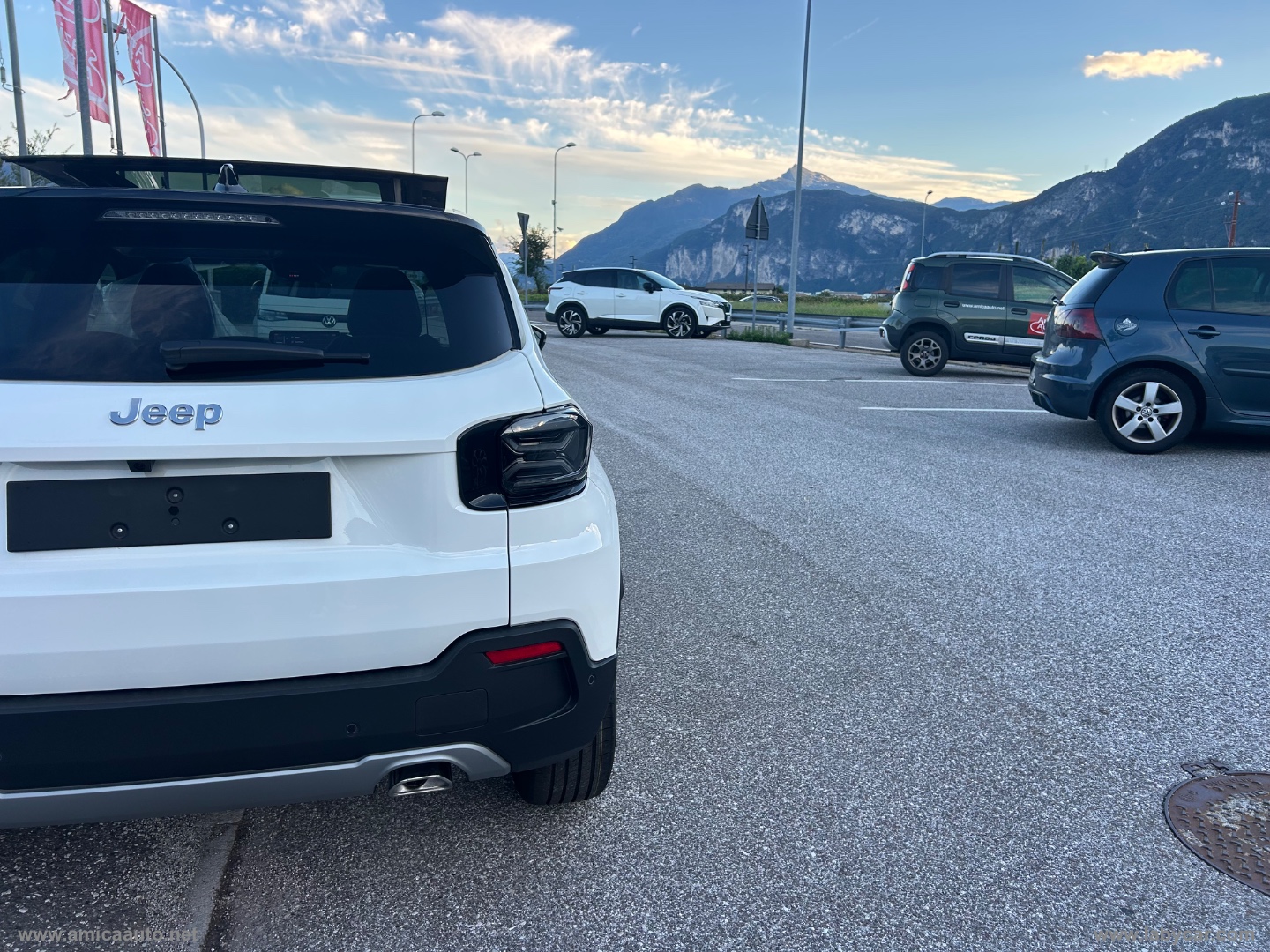 Avenger 1.2 Turbo 110CV e-Hybr. Summit VERNICE BICOLORE BIANCO/TETTO NERO - immagine 10