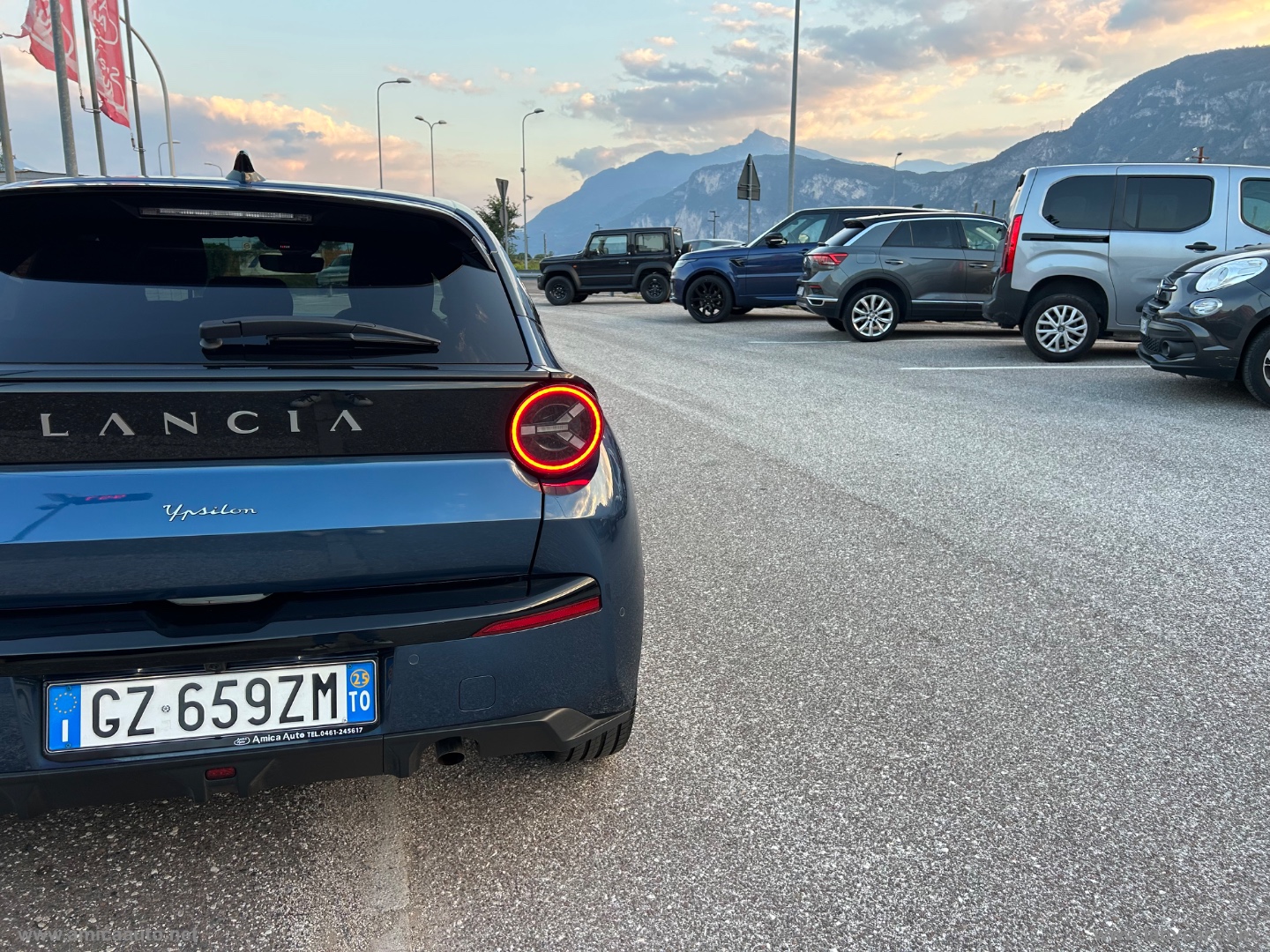 Ypsilon Hybrid e-DCT Ed.Limitata Cassina - immagine 10