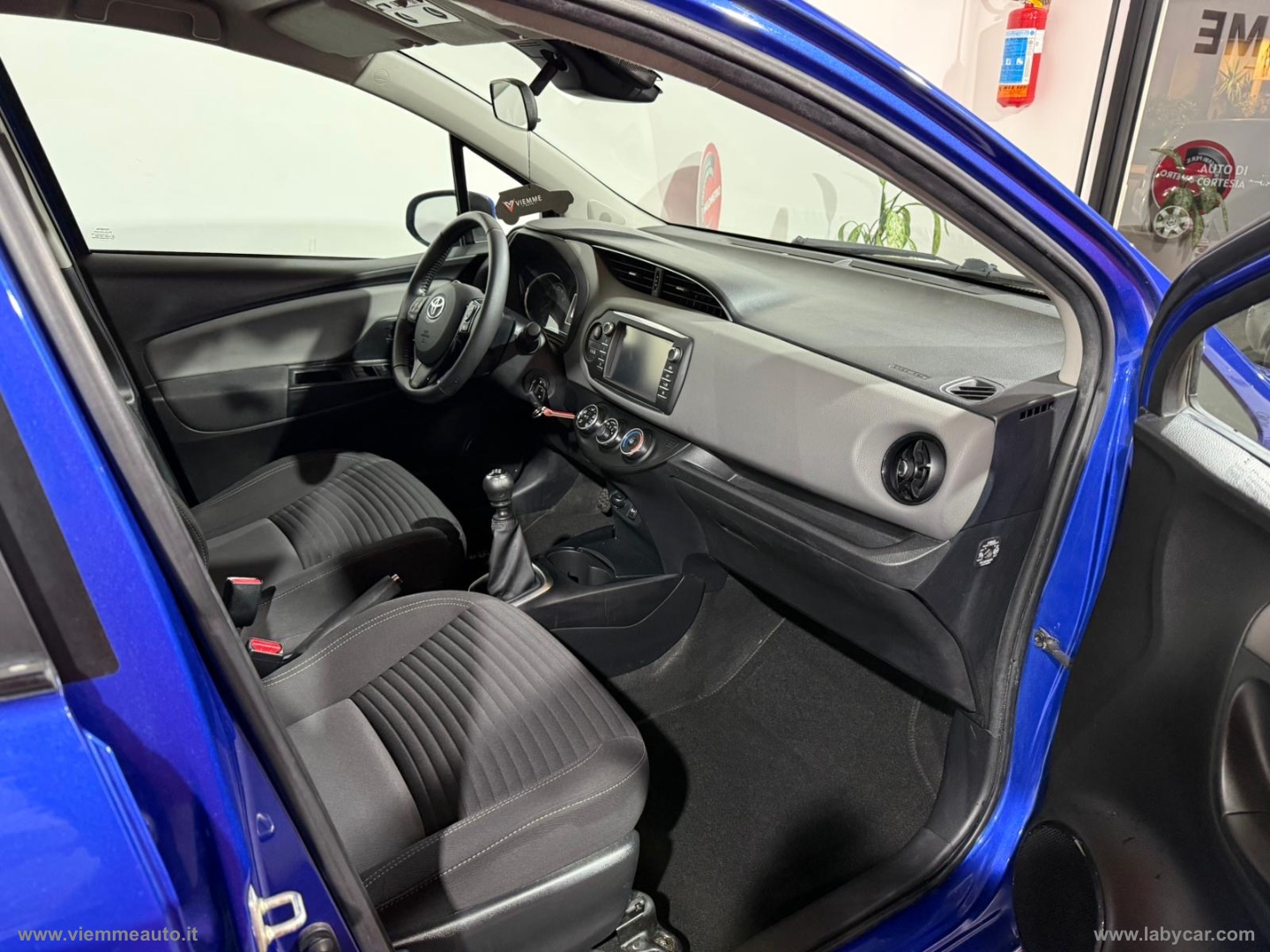 Yaris 1.5 5p. Lounge - immagine 10