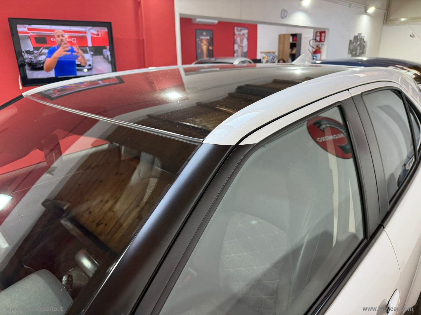 Yaris Cross 1.5 Hybrid 5p. E-CVT Prem. - immagine 10