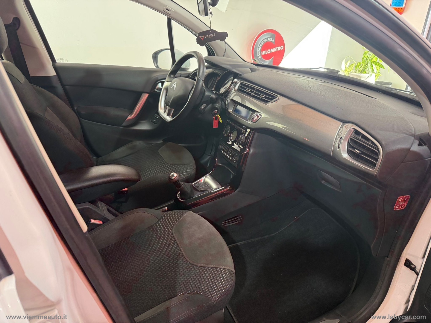 C3 1.2 VTi 82 Exclusive - immagine 10