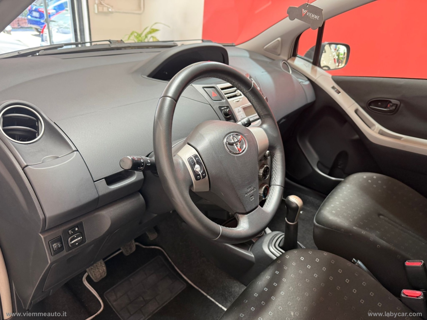 Yaris 1.0 5p. Now - immagine 10