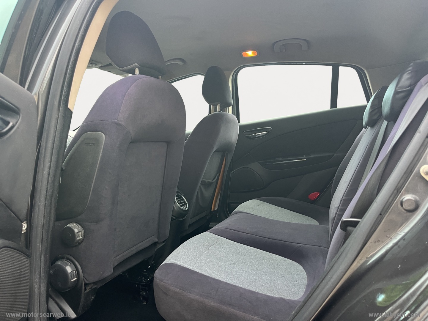 Bravo 1.6 MJT 120 CV Emotion - immagine 10