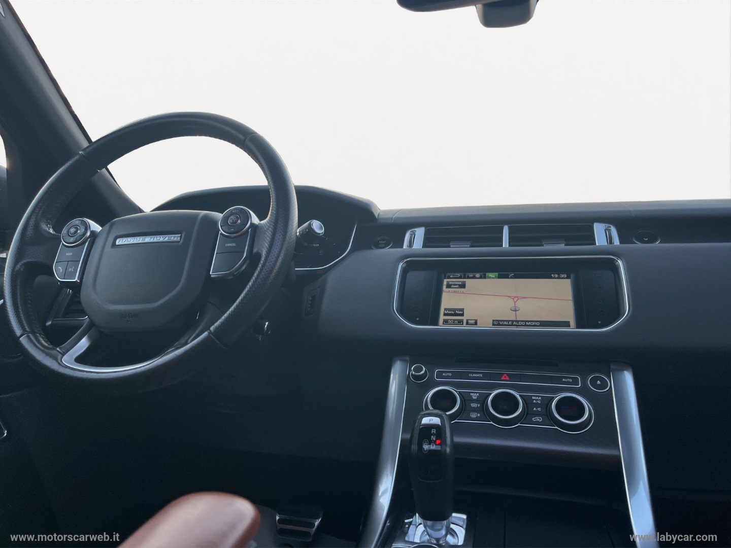 Range Rover Sport 3.0 TDV6 HSE Dynamic TETTO APRIBILE - immagine 10
