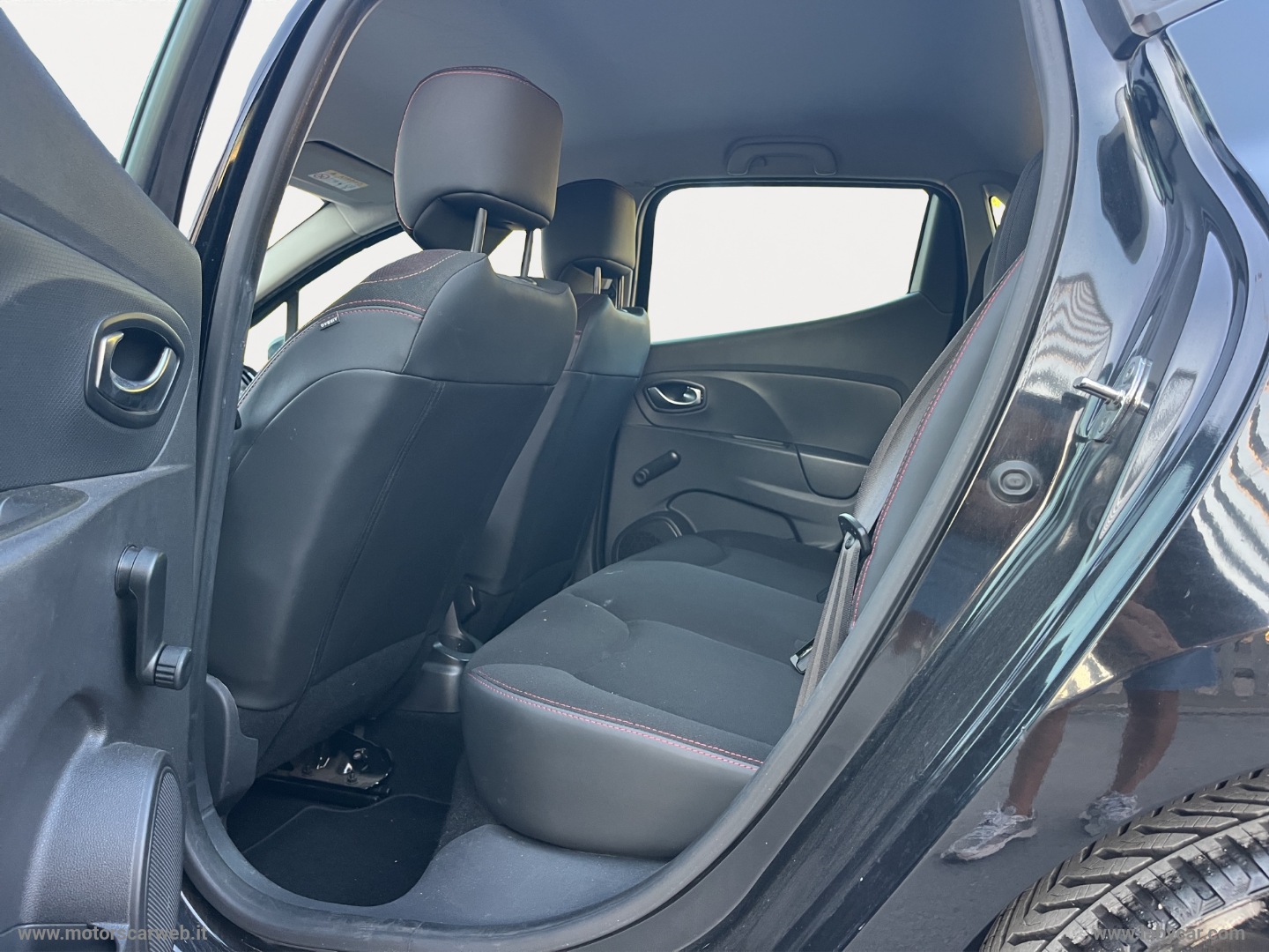 Clio 1.5 dCi 8V 75 CV 5p. Live - immagine 10