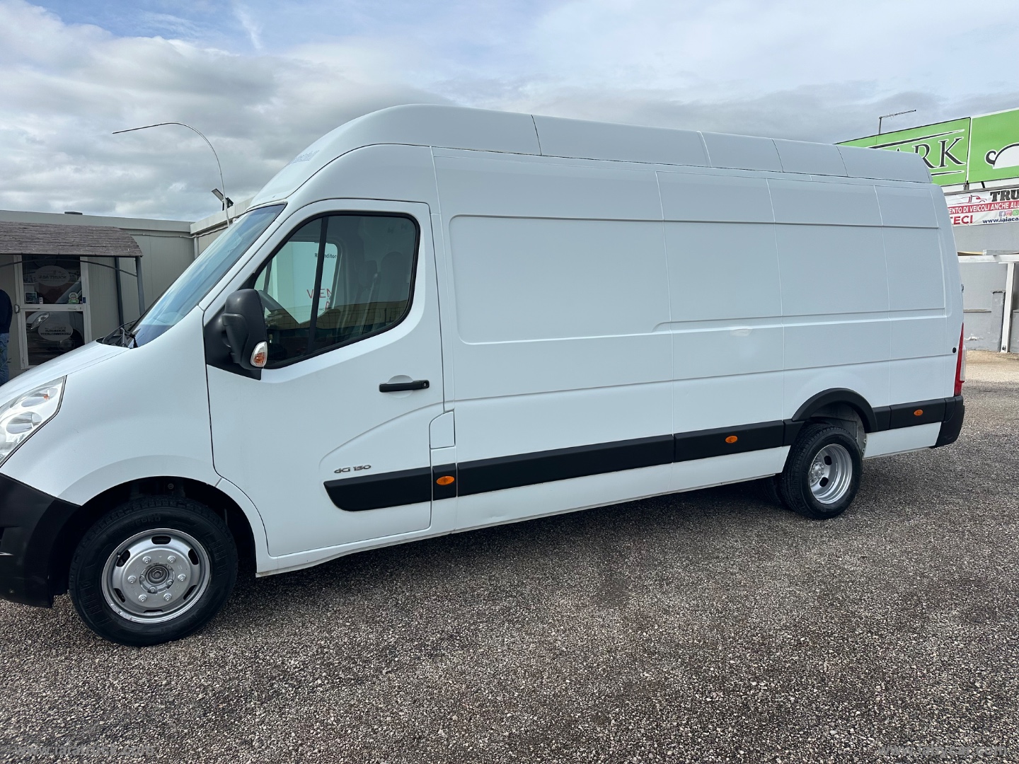 Master 2.3dCi150CV MAXI VOLUME TETTO ALTO GEMELLATO - immagine 10