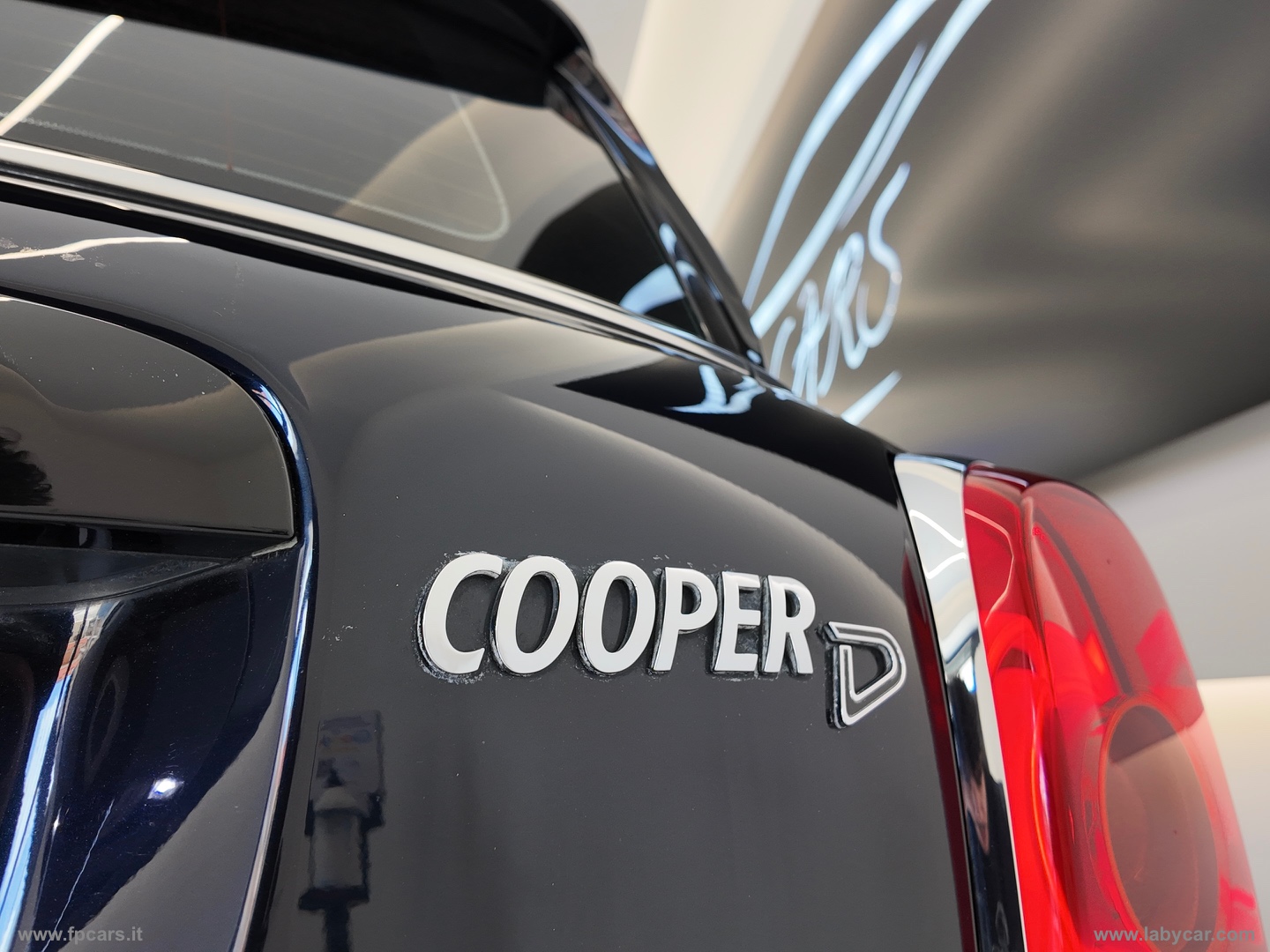 Mini Cooper D Business Countryman Aut. - immagine 10