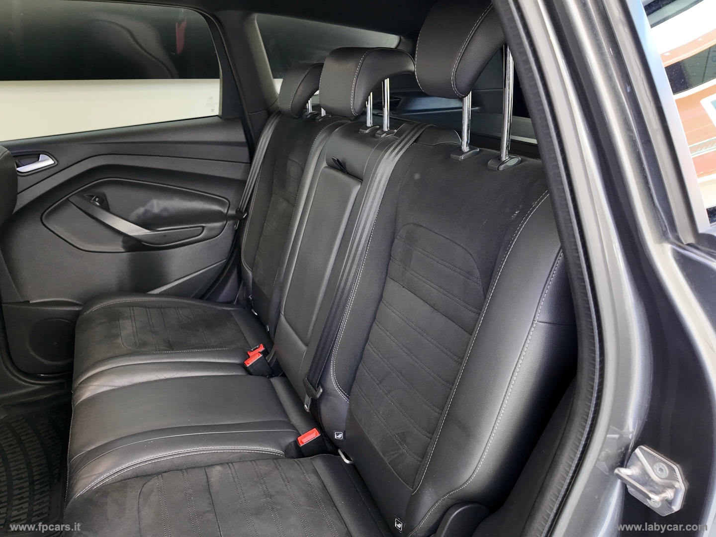 Kuga 2.0 TDCI 150CV S&S 4WD Pow. ST-Line TETTO APRI. - immagine 10